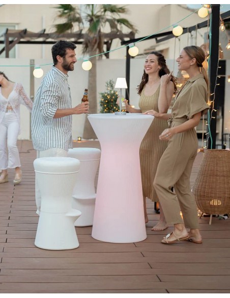 Conjunto Mesa CAPRI + Asientos CORFU