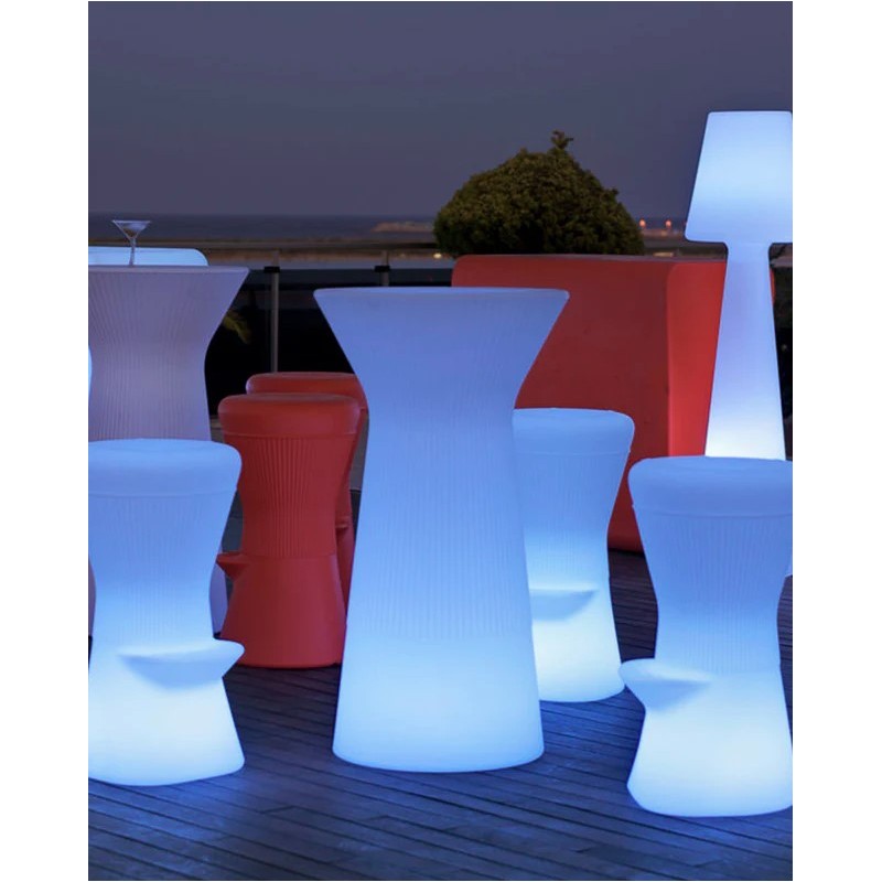 Conjunto Mesa CAPRI + Asientos CORFU