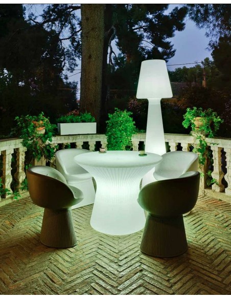 Conjunto Mesa CAPRI + Asientos MALLORCA